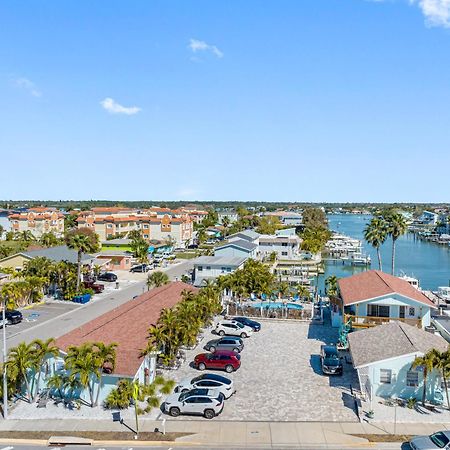 Sand Vista Vacation Rentals St. Pete Beach Exterior photo